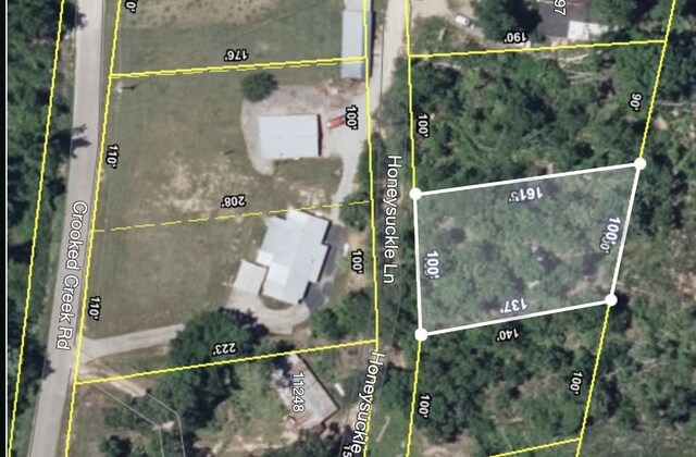 93 Honeysuckle Ln, Lobelville, TN 37097