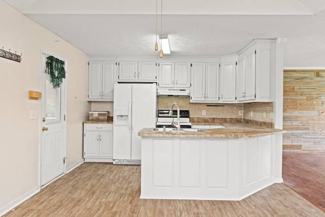 kitchen with decorative backsplash, under cabinet range hood, a sink, light wood-style flooring, and white fridge with ice dispenser