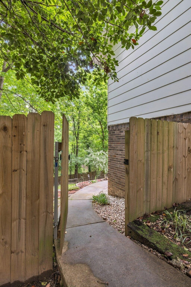 1204 Wood Pines Ln, Hixson, TN 37343 - gate with fence