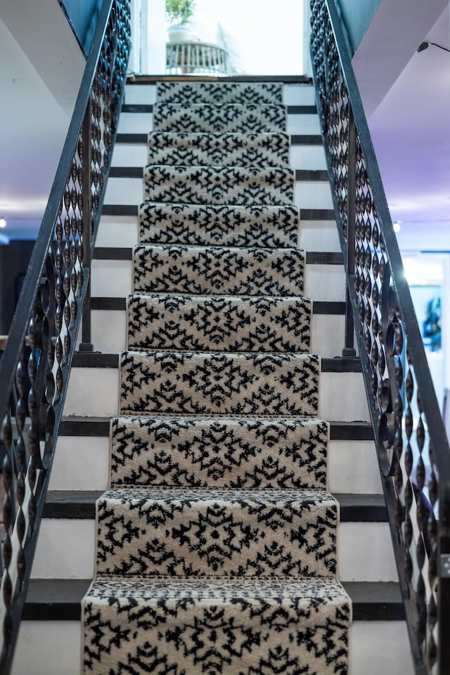 716 S Summerfield Dr, Madison, TN 37115 - view of stairway