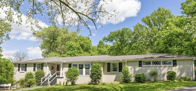 716 S Summerfield Dr, Madison, TN 37115 - single story home featuring brick siding and a front yard