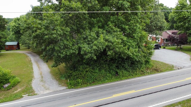 992 Yellow Creek Rd, Dickson, TN 37055