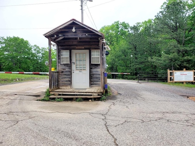 4179 Beaver Bend Dr, Nunnelly, TN 37137 - view of outdoor structure featuring an outdoor structure