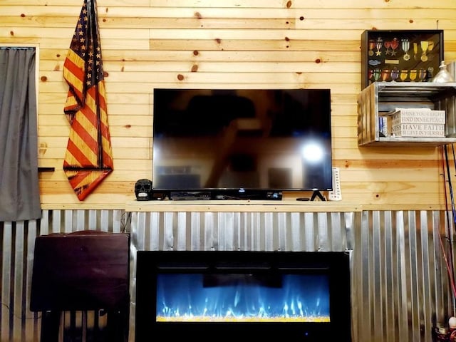 4179 Beaver Bend Dr, Nunnelly, TN 37137 - interior details with wood walls