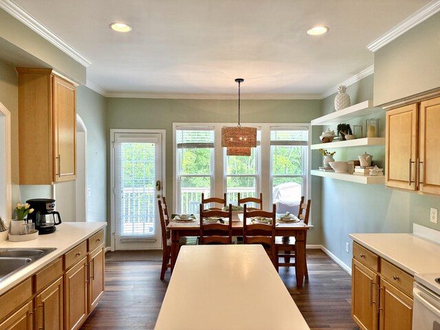 9404 Dove Field Ct, Brentwood, TN 37027 - dining area with crown molding, dark wood finished floors, and recessed lighting
