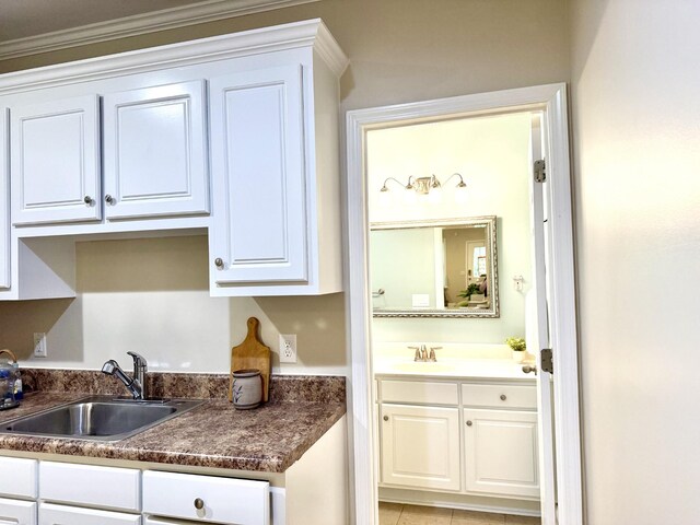 9404 Dove Field Ct, Brentwood, TN 37027 - interior space with ornamental molding and vanity