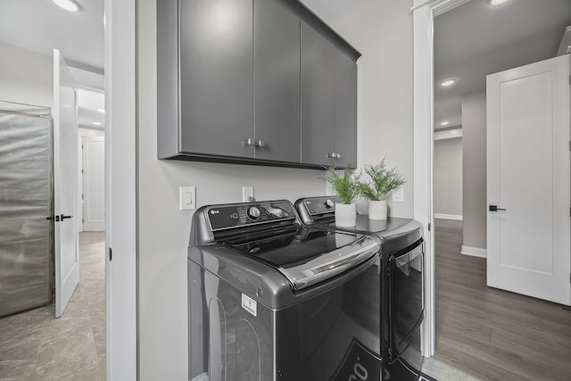 601 Joyce Ave, Lewisburg, TN 37091 - clothes washing area featuring baseboards, independent washer and dryer, recessed lighting, and cabinet space