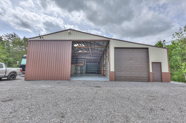 garage featuring a garage