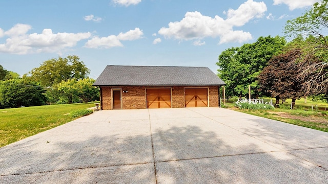 view of detached garage