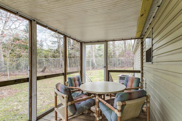 view of sunroom / solarium