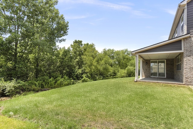 5958 Hunt Valley Dr, Spring Hill, TN 37174 - view of green lawn featuring a patio
