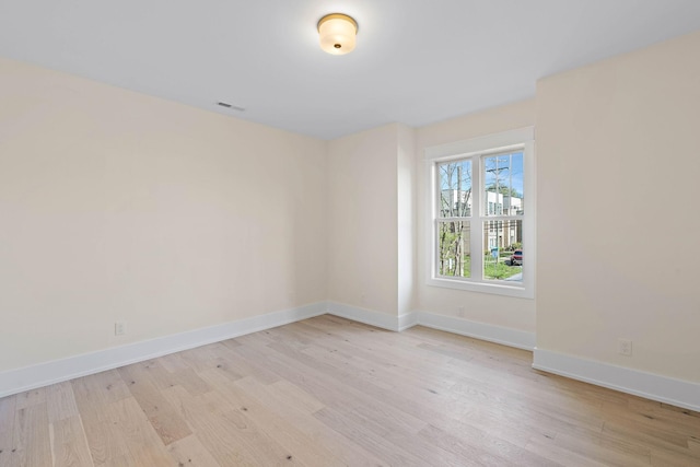 736 Douglas Ave, Nashville, TN 37207 - spare room featuring light wood-style floors, visible vents, and baseboards
