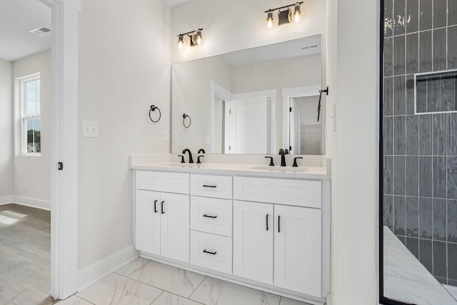 10114 Bighorn Ln, Bell Buckle, TN 37020 - full bath featuring baseboards, visible vents, a sink, and double vanity