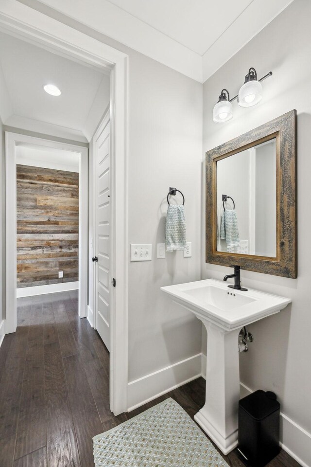 bathroom featuring recessed lighting, baseboards, and wood finished floors