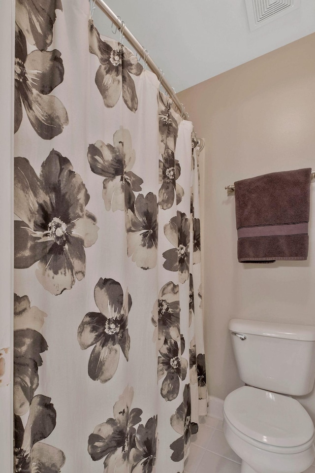 2105 Chels Way, Old Hickory, TN 37138 - bathroom with toilet, a shower with curtain, visible vents, tile patterned floors, and baseboards