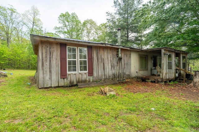 exterior space with a front yard