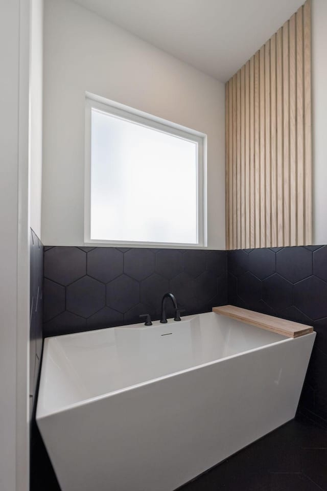 5734 Willoughby Way, Murfreesboro, TN 37129 - full bath featuring tile walls and a freestanding tub