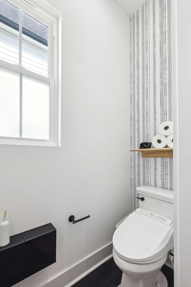 5734 Willoughby Way, Murfreesboro, TN 37129 - bathroom with toilet and baseboards