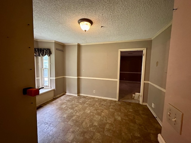 2311 Center Point Rd, Hendersonville, TN 37075 - empty room featuring a textured ceiling and crown molding