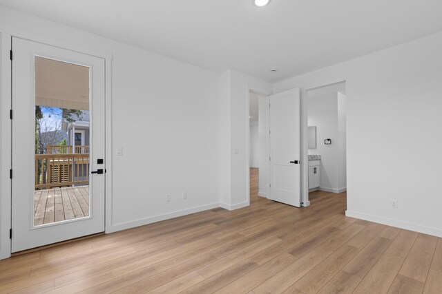 3313 Parker Ln, Chattanooga, TN 37419 - unfurnished room featuring light wood-style floors, baseboards, and recessed lighting