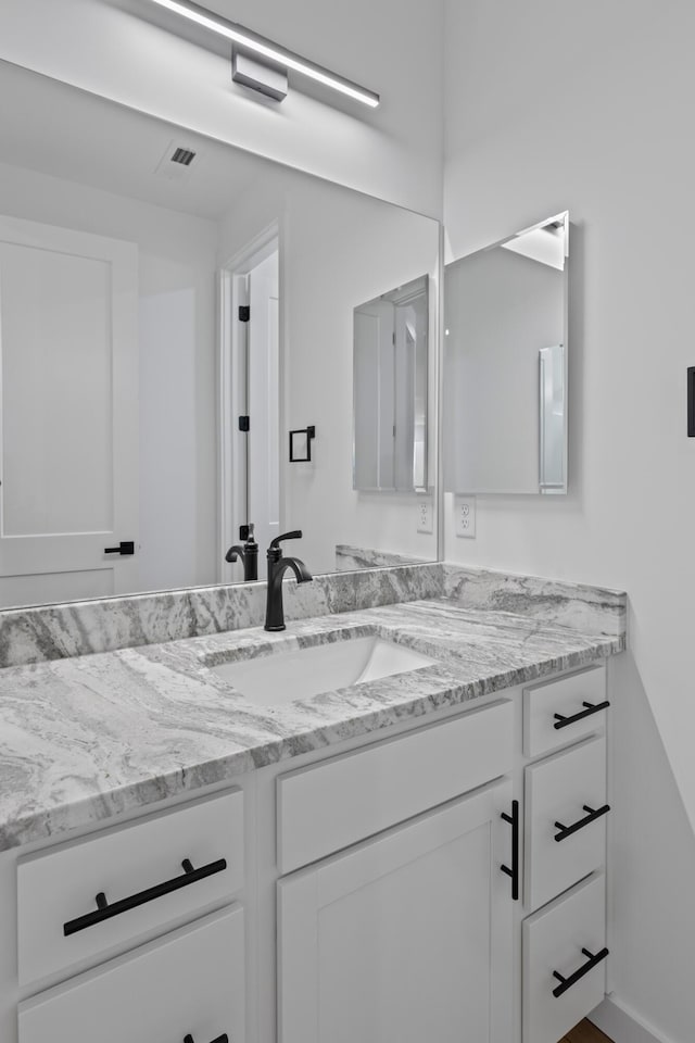 3313 Parker Ln, Chattanooga, TN 37419 - bathroom with vanity
