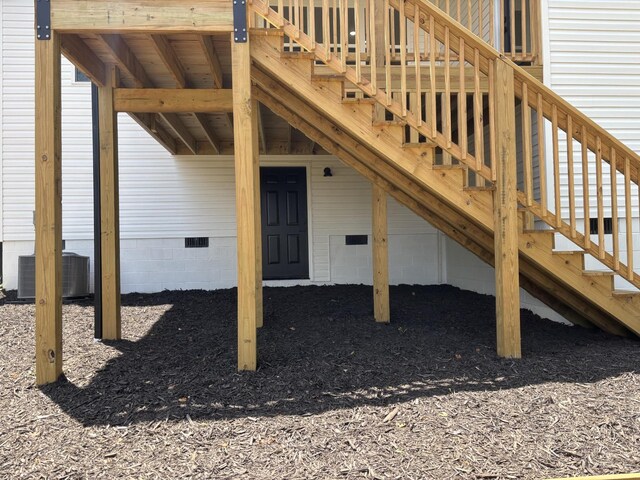 3313 Parker Ln, Chattanooga, TN 37419 - entrance to property with cooling unit and crawl space