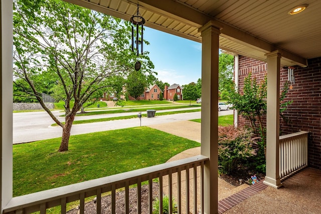 1040 Mansker Farm Blvd, Hendersonville, TN 37075 - porch featuring a yard and a residential view