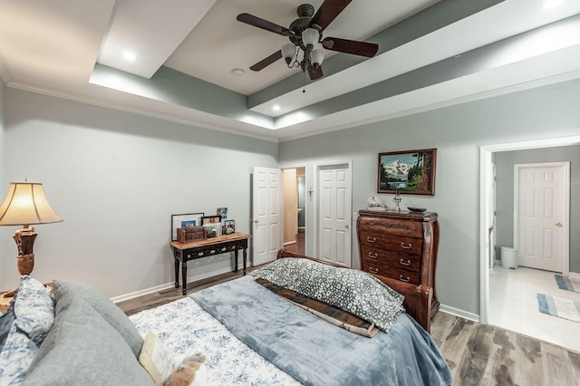 1040 Mansker Farm Blvd, Hendersonville, TN 37075 - bedroom featuring a raised ceiling, ornamental molding, baseboards, light wood-style floors, and recessed lighting