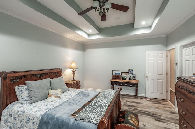 1040 Mansker Farm Blvd, Hendersonville, TN 37075 - bedroom featuring wood finished floors, ornamental molding, a raised ceiling, recessed lighting, and baseboards
