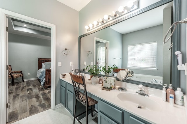 1040 Mansker Farm Blvd, Hendersonville, TN 37075 - bathroom with double vanity, ensuite bathroom, and a tub