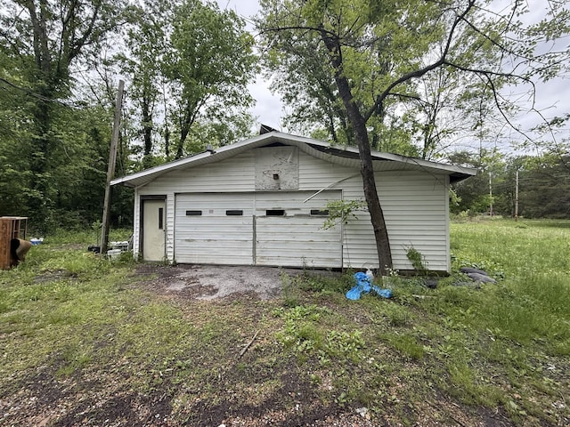 view of detached garage