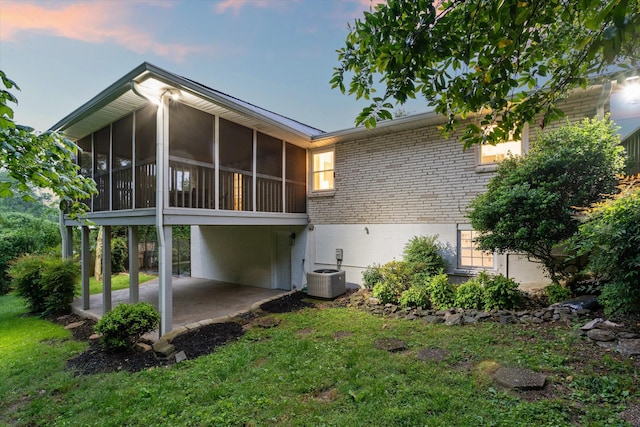 1312 Winthorne Dr, Nashville, TN 37217