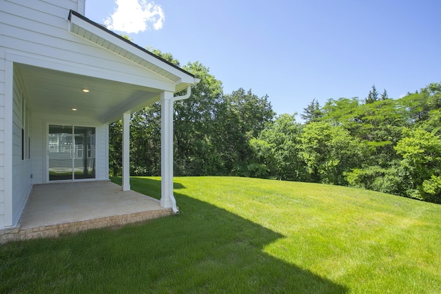 138 W Cassa Way, Mount Juliet, TN 37122 - view of grassy yard featuring a patio
