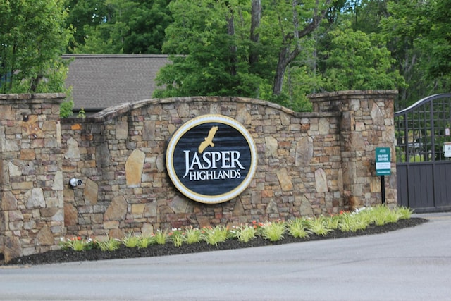 6675 Raulston Falls Rd, Jasper, TN 37347