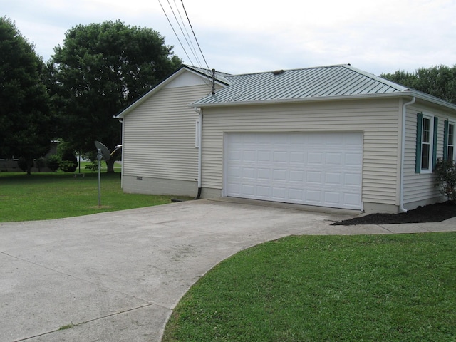 224 Gaines Cir, Estill Springs, TN 37330 - garage featuring driveway