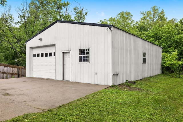 3103 Lakeland Dr, Nashville, TN 37214 - detached garage featuring fence and driveway