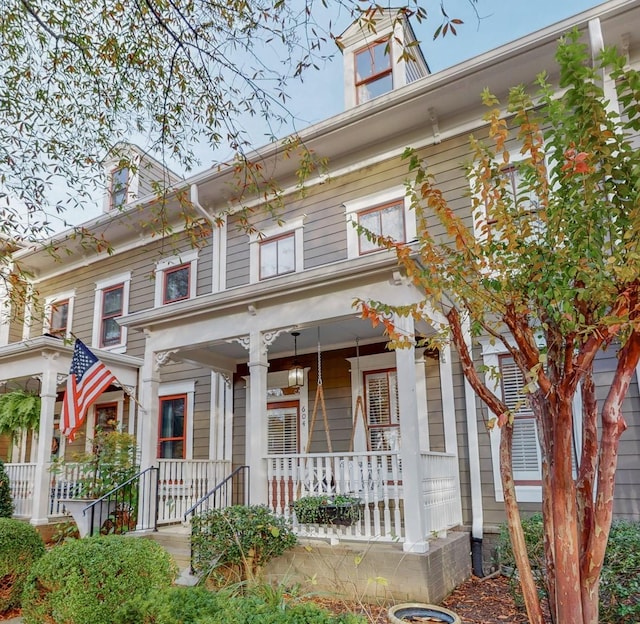 view of front facade featuring a porch