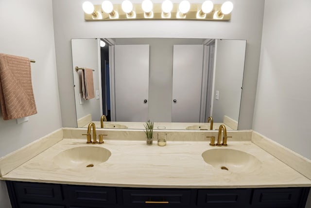 5024 Lakeridge Dr, Old Hickory, TN 37138 - bathroom featuring double vanity