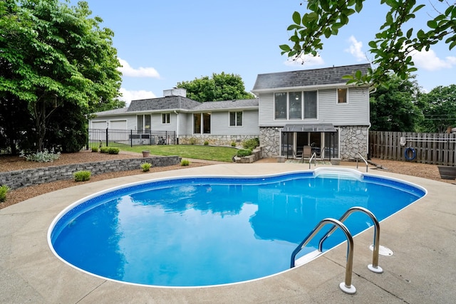 5024 Lakeridge Dr, Old Hickory, TN 37138 - view of pool featuring a fenced backyard and a patio area