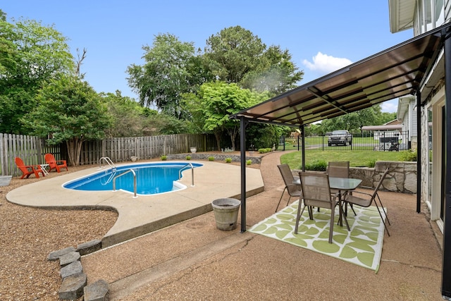 5024 Lakeridge Dr, Old Hickory, TN 37138 - view of pool with a patio, a fenced backyard, and outdoor dining area