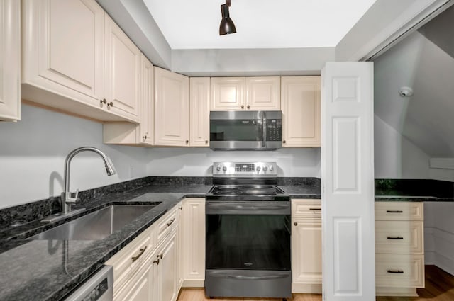 738 Mcpherson Dr, Nashville, TN 37221 - photo 11