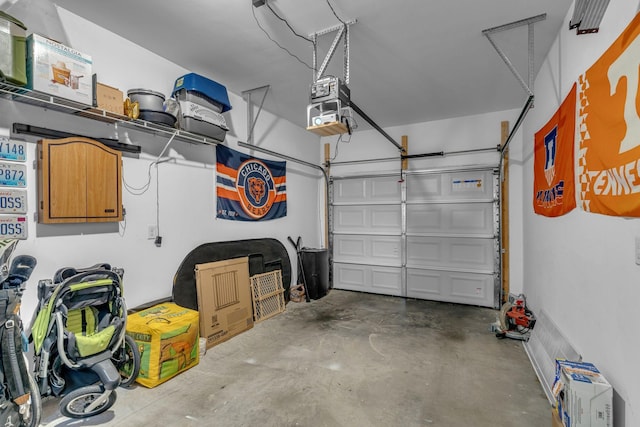 1803 Villa Cir, Lebanon, TN 37090 - view of garage