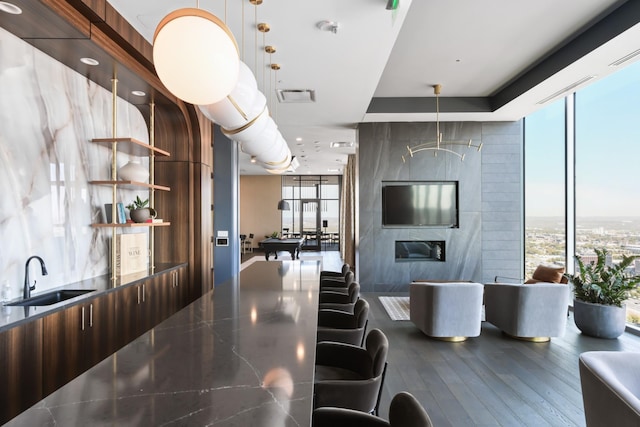 1616 W End Ave Unit 3202, Nashville, TN 37203 - building lobby featuring a sink and visible vents