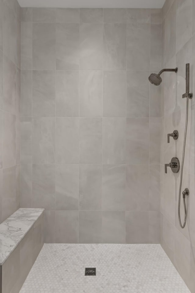 1616 W End Ave Unit 3202, Nashville, TN 37203 - bathroom featuring tiled shower