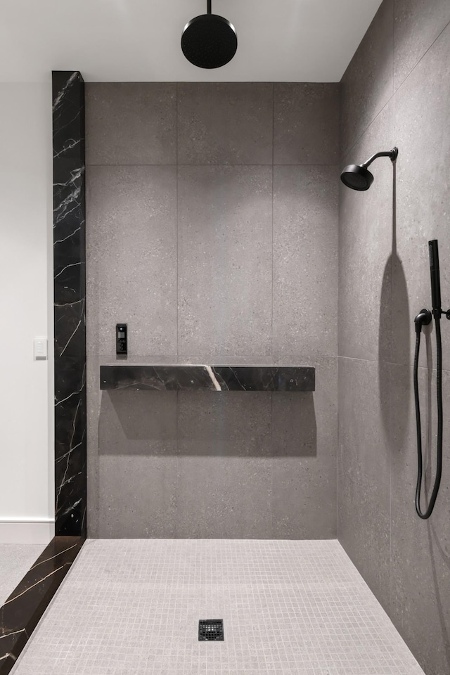 1616 W End Ave Unit 3202, Nashville, TN 37203 - full bathroom featuring a tile shower