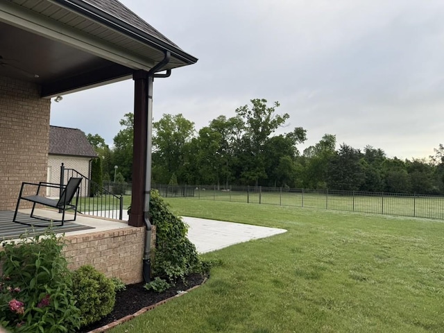 view of yard with a patio area