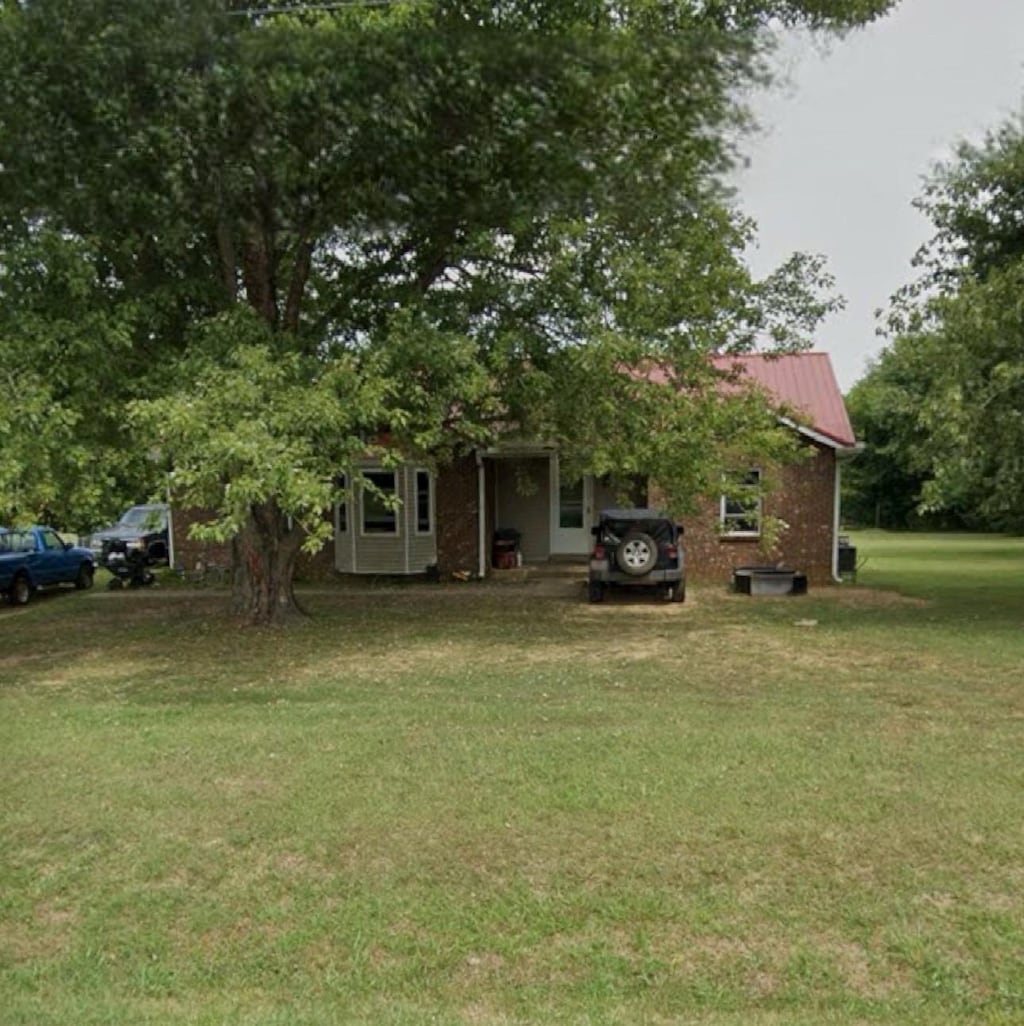 view of grassy yard