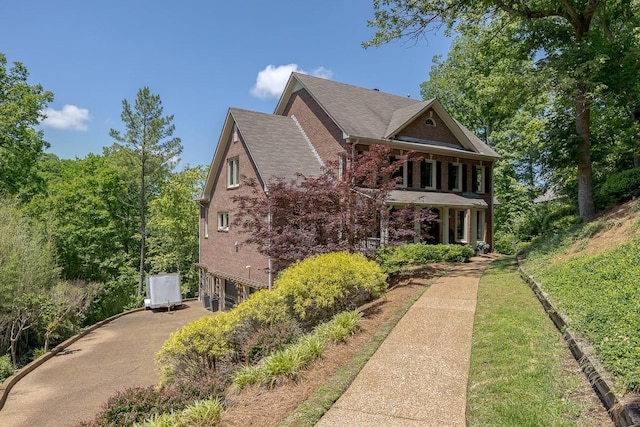 716 Split Rail Dr, Brentwood, TN 37027 - view of front facade featuring driveway and an attached garage