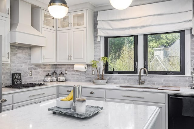 716 Split Rail Dr, Brentwood, TN 37027 - kitchen with custom exhaust hood, a sink, stainless steel gas cooktop, dishwasher, and tasteful backsplash