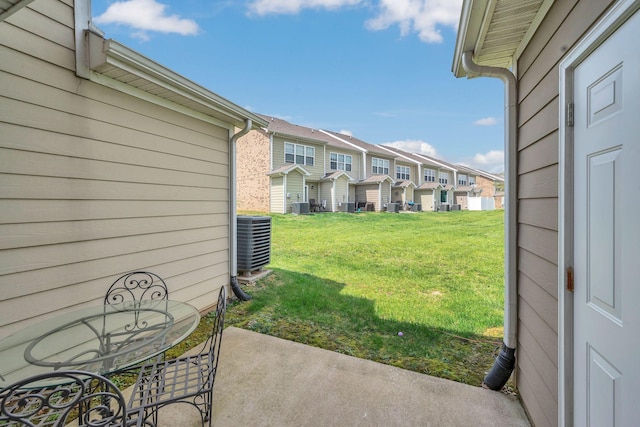 127 Cobblestone Place Dr, Goodlettsville, TN 37072 - view of grassy yard featuring cooling unit and a residential view